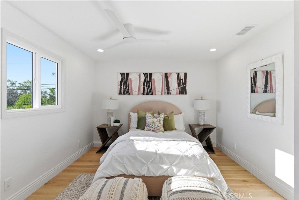 Image 22 of property listing at 1956 Flamingo Drive, Costa Mesa, CA 92626