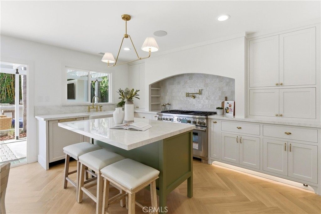 Image 8 of property listing at 1956 Flamingo Drive, Costa Mesa, CA 92626