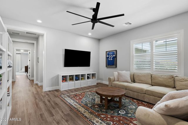 2752 E WILDHORSE Drive, Gilbert, AZ 85297