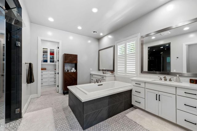 2752 E WILDHORSE Drive, Gilbert, AZ 85297