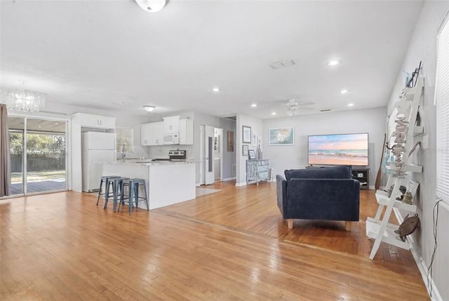 65 COMMUNITY DR, Debary, FL 32713