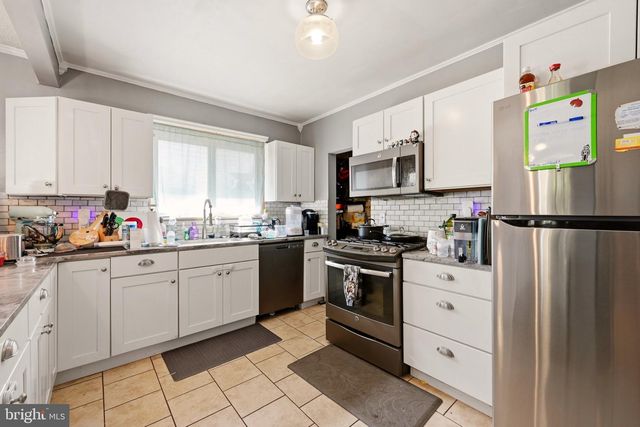 27 5TH AVE, Mount Ephraim, NJ 08059