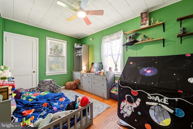 27 5TH AVE, Mount Ephraim, NJ 08059