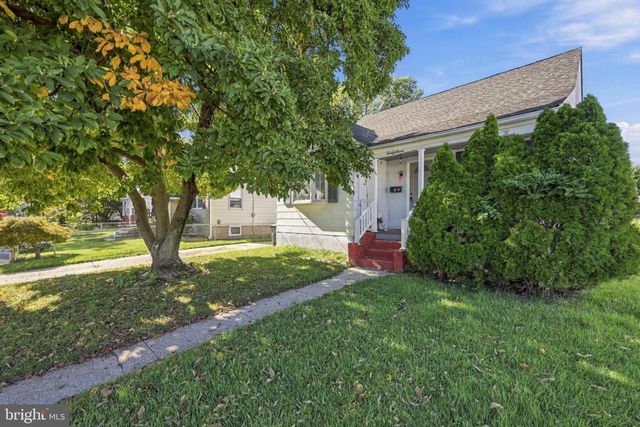27 5TH AVE, Mount Ephraim, NJ 08059