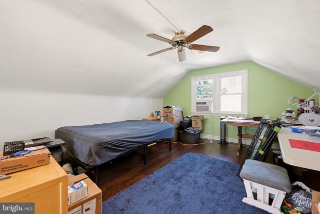 27 5TH AVE, Mount Ephraim, NJ 08059