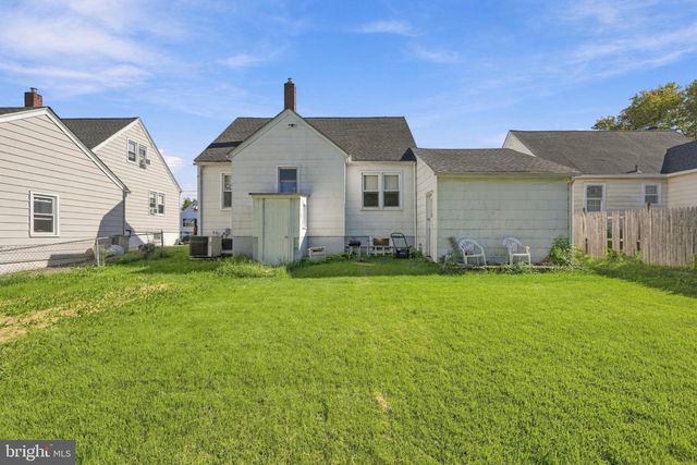27 5TH AVE, Mount Ephraim, NJ 08059