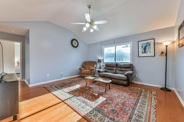 1116 Lake Shore Drive, Pearland, TX 77581