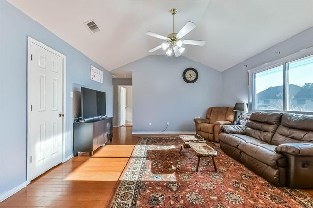 1116 Lake Shore Drive, Pearland, TX 77581