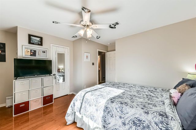 1116 Lake Shore Drive, Pearland, TX 77581