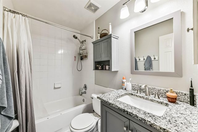 1116 Lake Shore Drive, Pearland, TX 77581