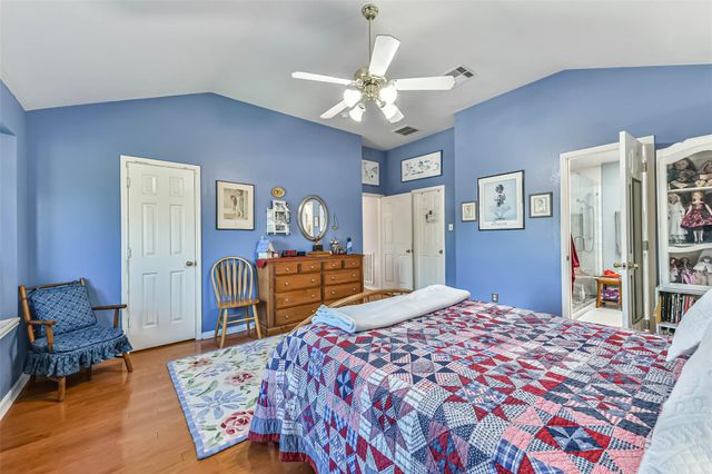 1116 Lake Shore Drive, Pearland, TX 77581