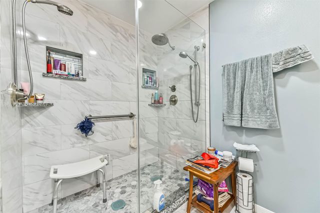 1116 Lake Shore Drive, Pearland, TX 77581