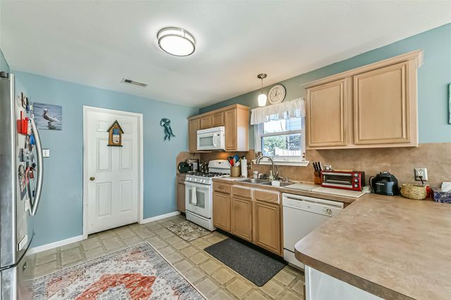 1116 Lake Shore Drive, Pearland, TX 77581