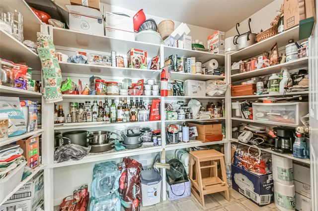 1116 Lake Shore Drive, Pearland, TX 77581