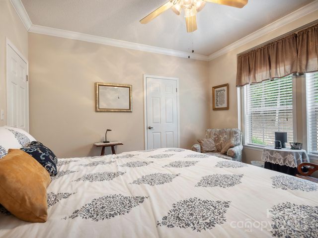 66 Condor Court, Hendersonville, NC 28792