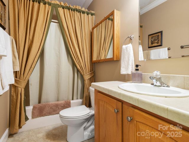 66 Condor Court, Hendersonville, NC 28792