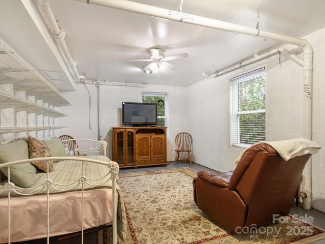 66 Condor Court, Hendersonville, NC 28792