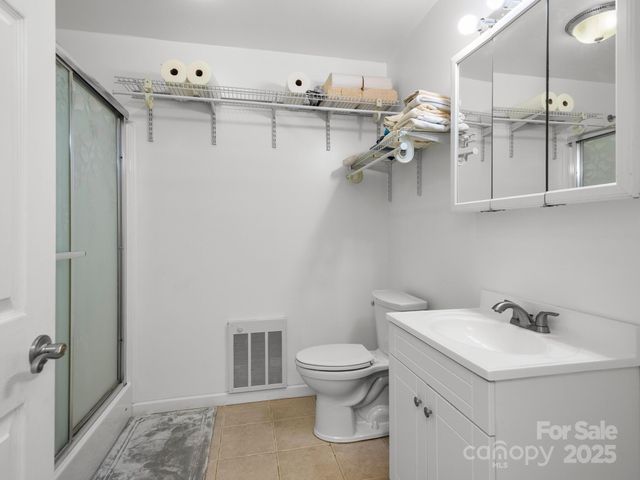 66 Condor Court, Hendersonville, NC 28792