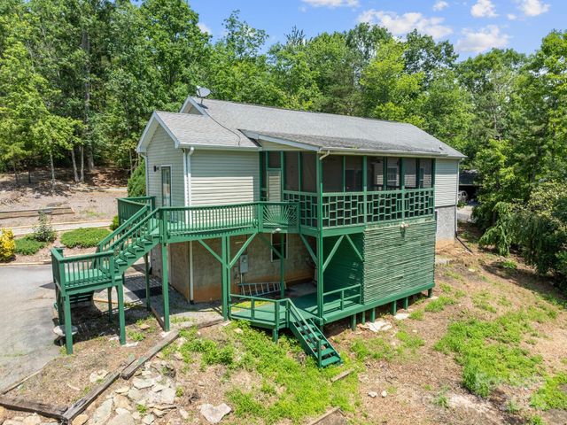 66 Condor Court, Hendersonville, NC 28792