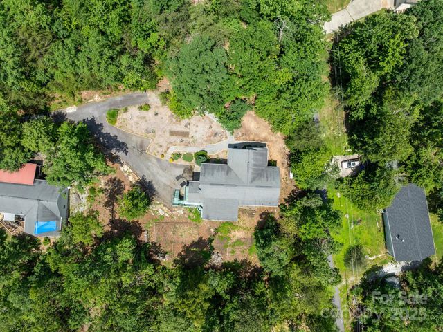 66 Condor Court, Hendersonville, NC 28792