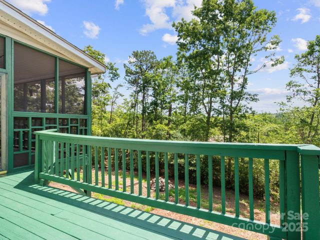 66 Condor Court, Hendersonville, NC 28792