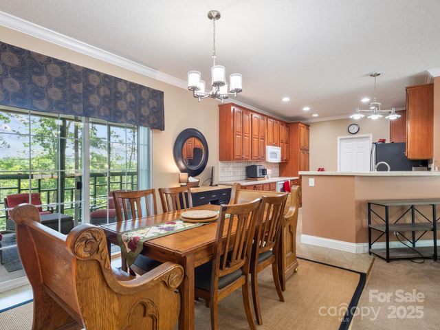 66 Condor Court, Hendersonville, NC 28792