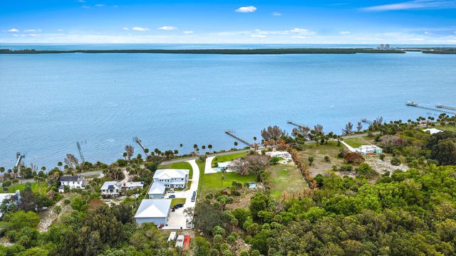 6205 S Indian River Drive, Fort Pierce, FL 34982