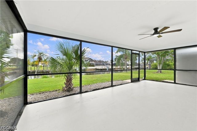 903 SE 20th CT, Cape Coral, FL 33990