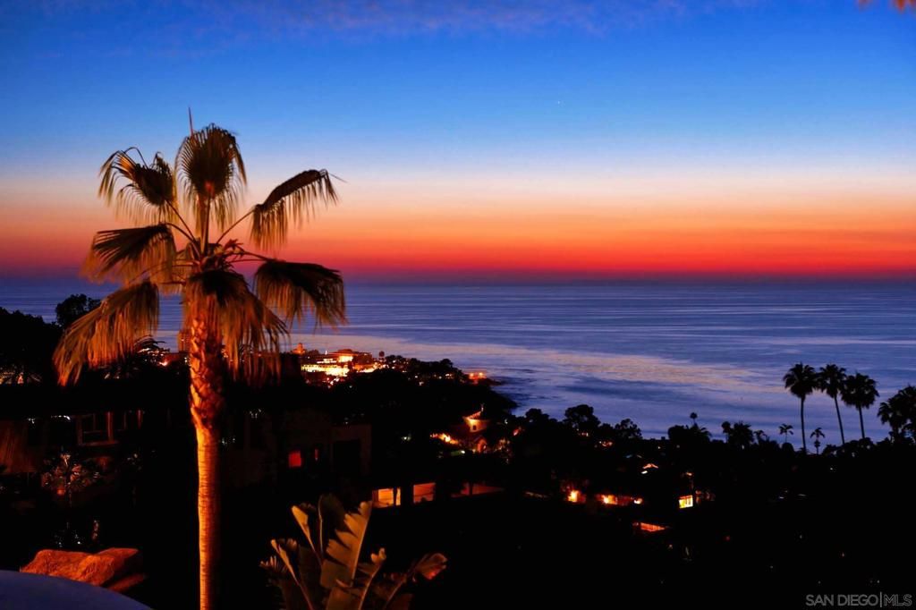 Image 41 of property listing at 7455 Hillside Dr, La Jolla, CA 92037