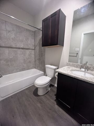 636 Heathers Way, Seguin, TX 78155