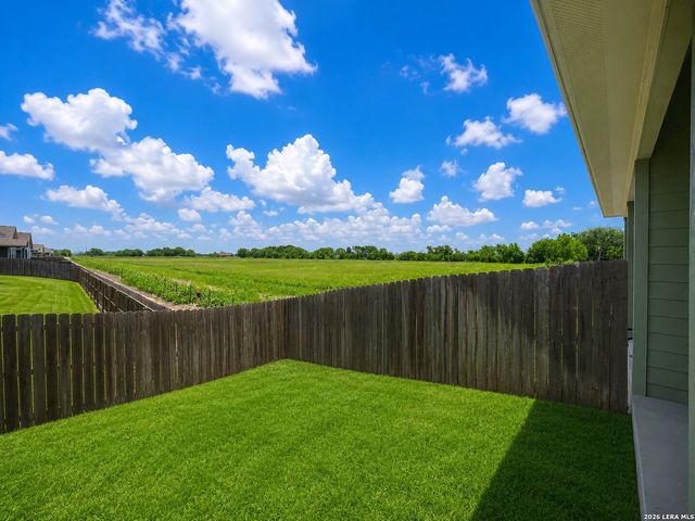 636 Heathers Way, Seguin, TX 78155