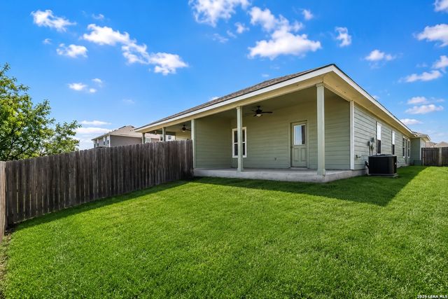 636 Heathers Way, Seguin, TX 78155