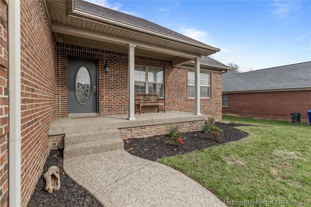 4220 Silver Glade Trail, Sellersburg, IN 47172