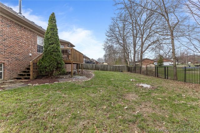 4220 Silver Glade Trail, Sellersburg, IN 47172