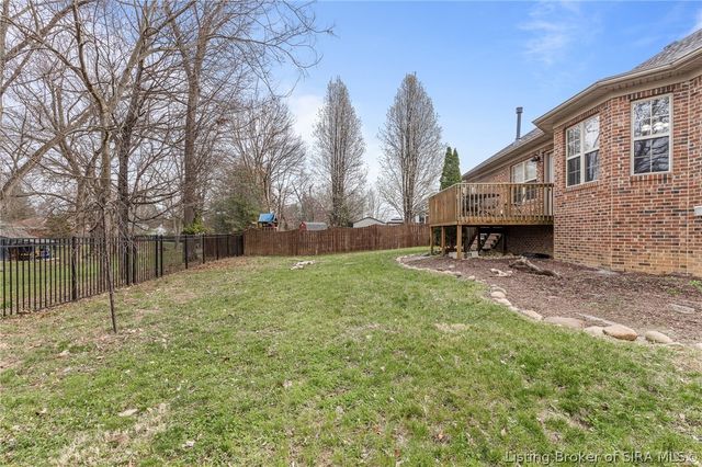 4220 Silver Glade Trail, Sellersburg, IN 47172