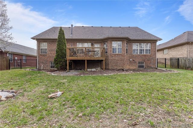 4220 Silver Glade Trail, Sellersburg, IN 47172