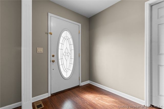 4220 Silver Glade Trail, Sellersburg, IN 47172