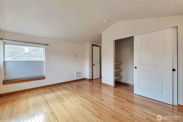 2221 E Spruce Street, Seattle, WA 98122