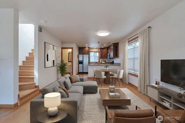 2221 E Spruce Street, Seattle, WA 98122