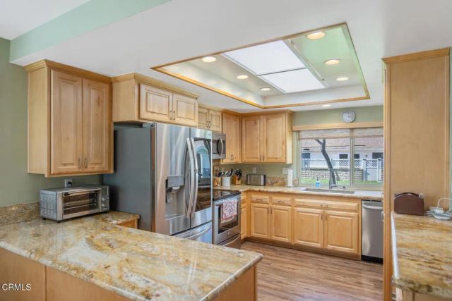 42112 Village 42, Camarillo, CA 93012