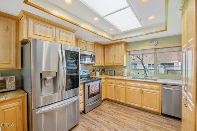 42112 Village 42, Camarillo, CA 93012