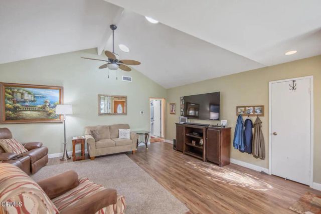 42112 Village 42, Camarillo, CA 93012