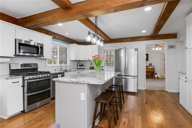 1804 W Liberty Drive, Liberty, MO 64068