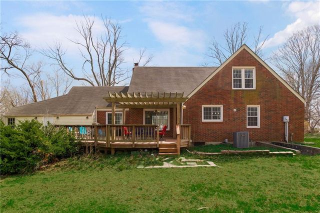 1804 W Liberty Drive, Liberty, MO 64068