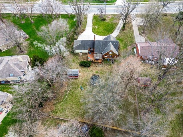 1804 W Liberty Drive, Liberty, MO 64068