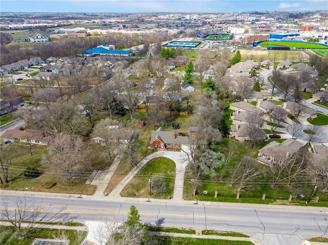 1804 W Liberty Drive, Liberty, MO 64068