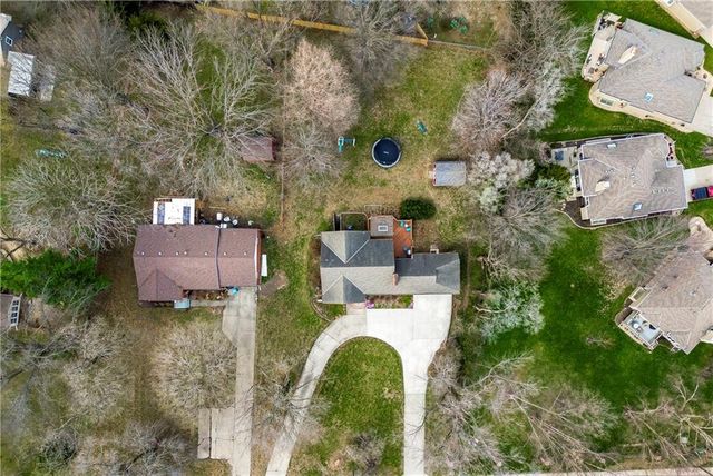 1804 W Liberty Drive, Liberty, MO 64068