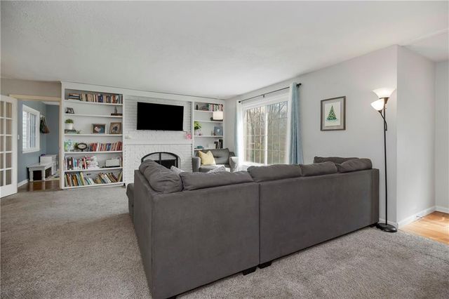 1804 W Liberty Drive, Liberty, MO 64068