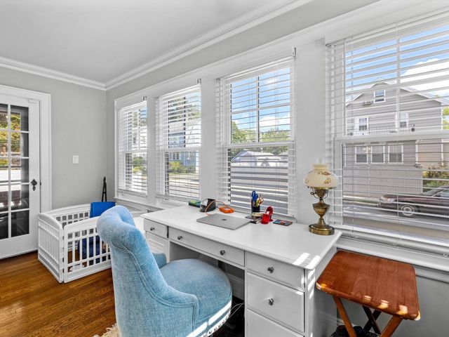 732 W Roxbury Pkwy, Boston, MA 02131