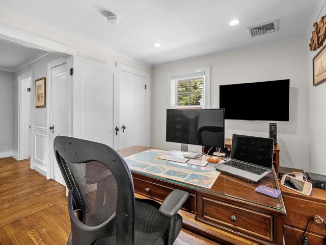 732 W Roxbury Pkwy, Boston, MA 02131